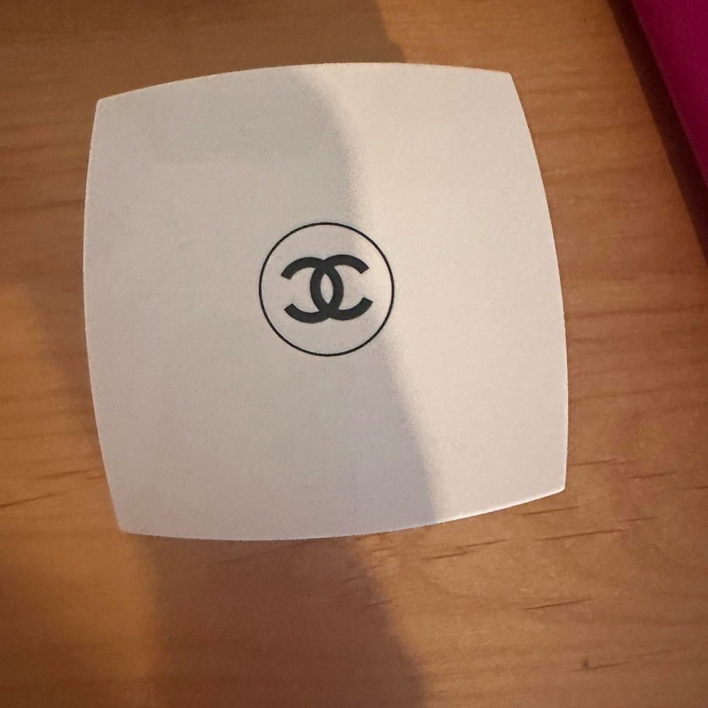 Chanel N5 Lotion Container
PLEASE MESSAGE BEFORE BUYING :)